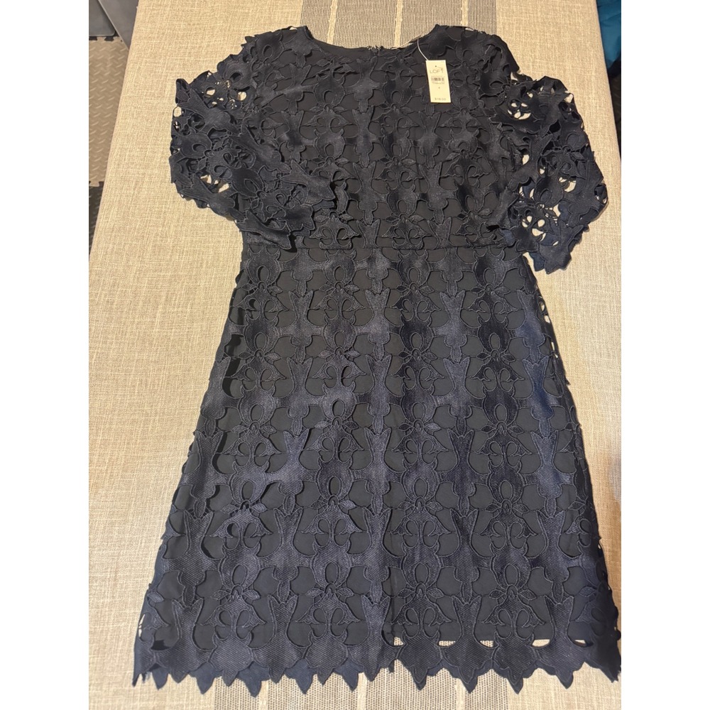 LOFT Navy Blue Lace Dress 3/4 Sleeve Sheath Knee Length Women's Size 4‎